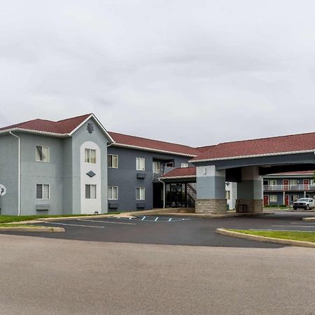 Hotel Super 8 By Wyndham Indianapolis/Ne/Castleton Area Exteriér fotografie