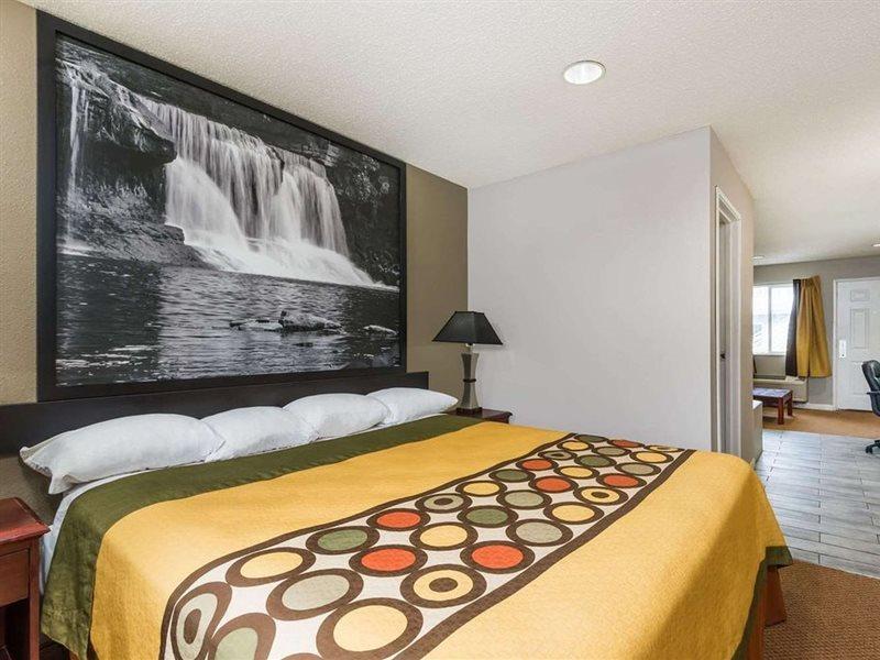 Hotel Super 8 By Wyndham Indianapolis/Ne/Castleton Area Exteriér fotografie