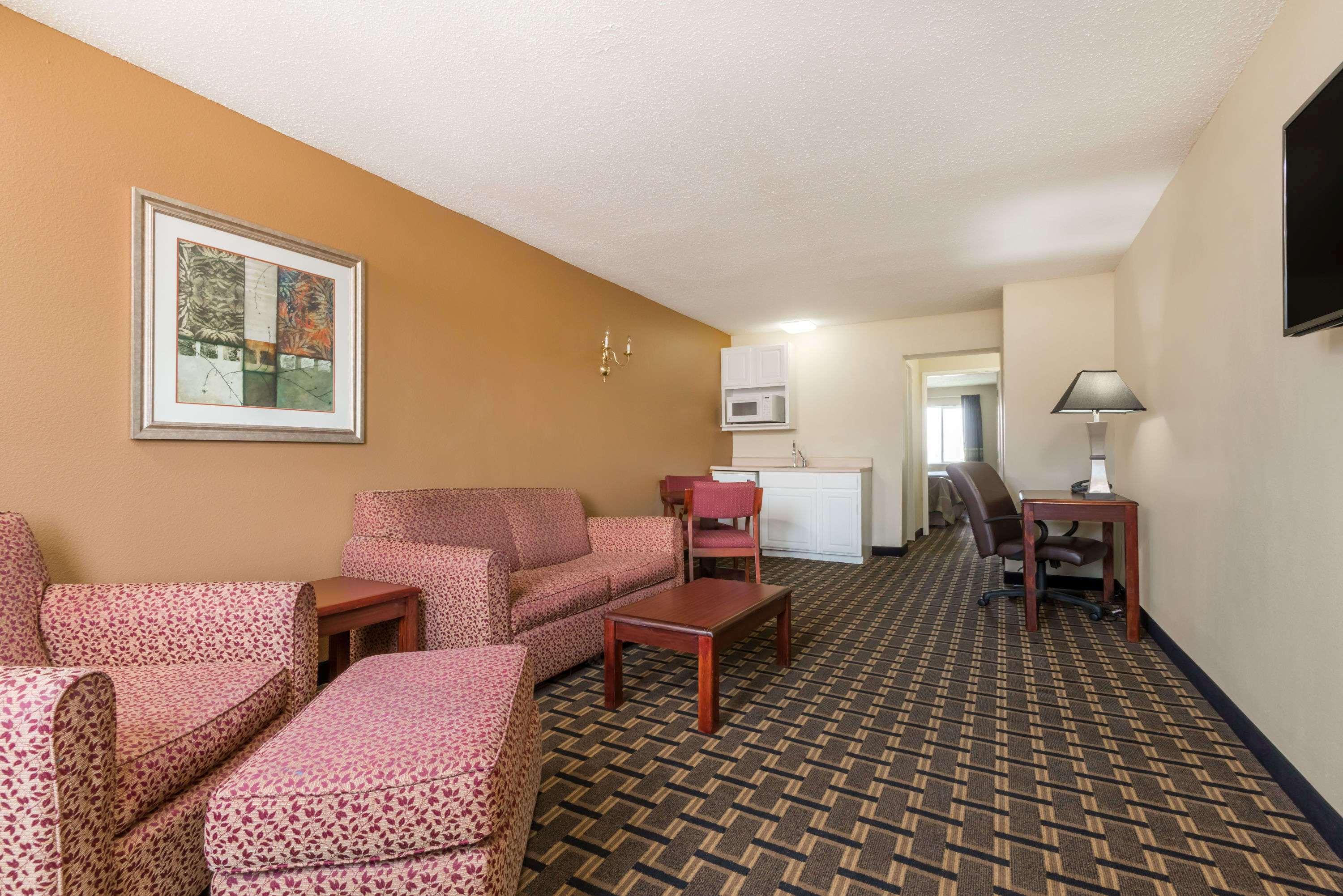 Hotel Super 8 By Wyndham Indianapolis/Ne/Castleton Area Exteriér fotografie